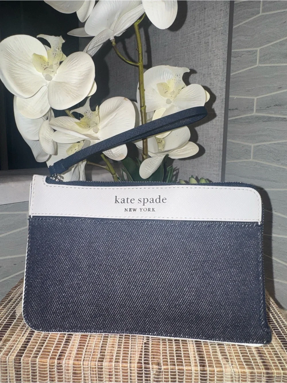 NWOT Kate Spade New York DENIM Navy and White Wristlet Clutch fits Phone
